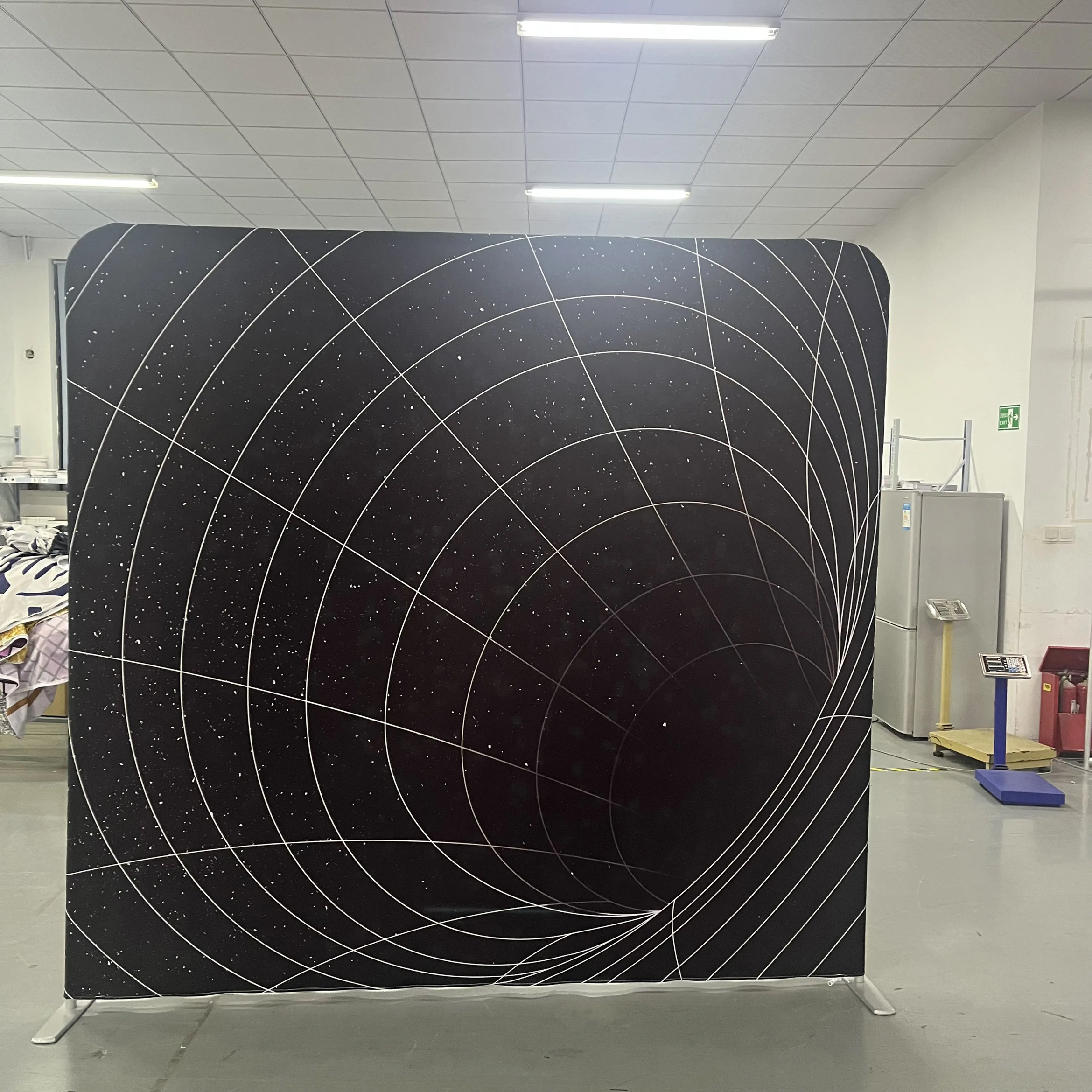 Warp photo backdrop for events