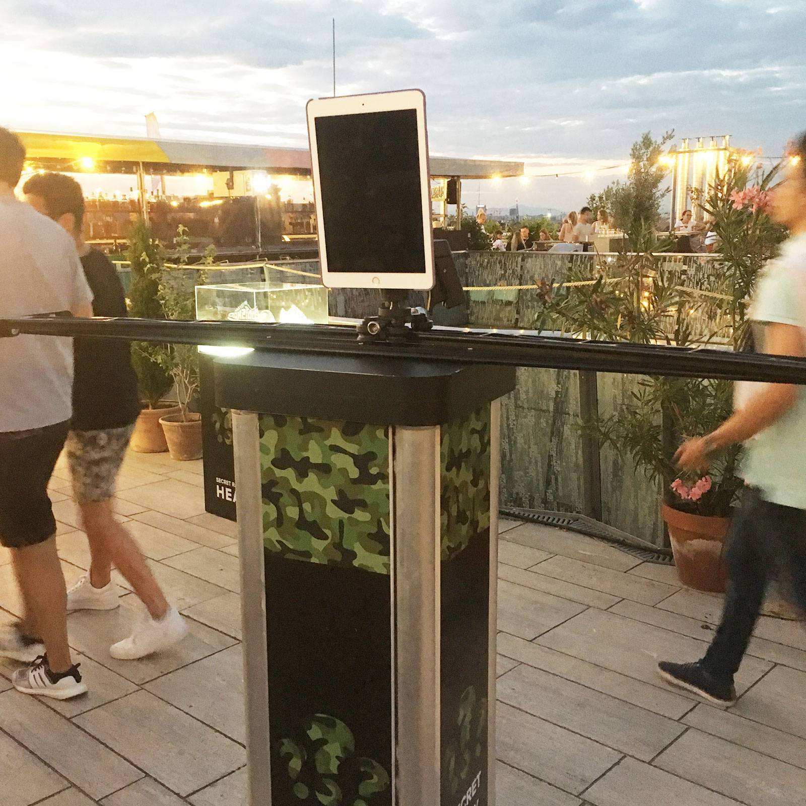 Slider at a live event — photo 2