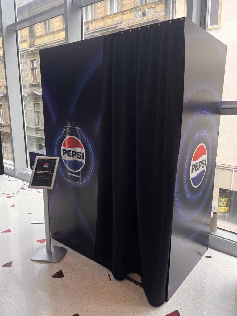 Gifie Photo Booth — interactive event activation by Gifie