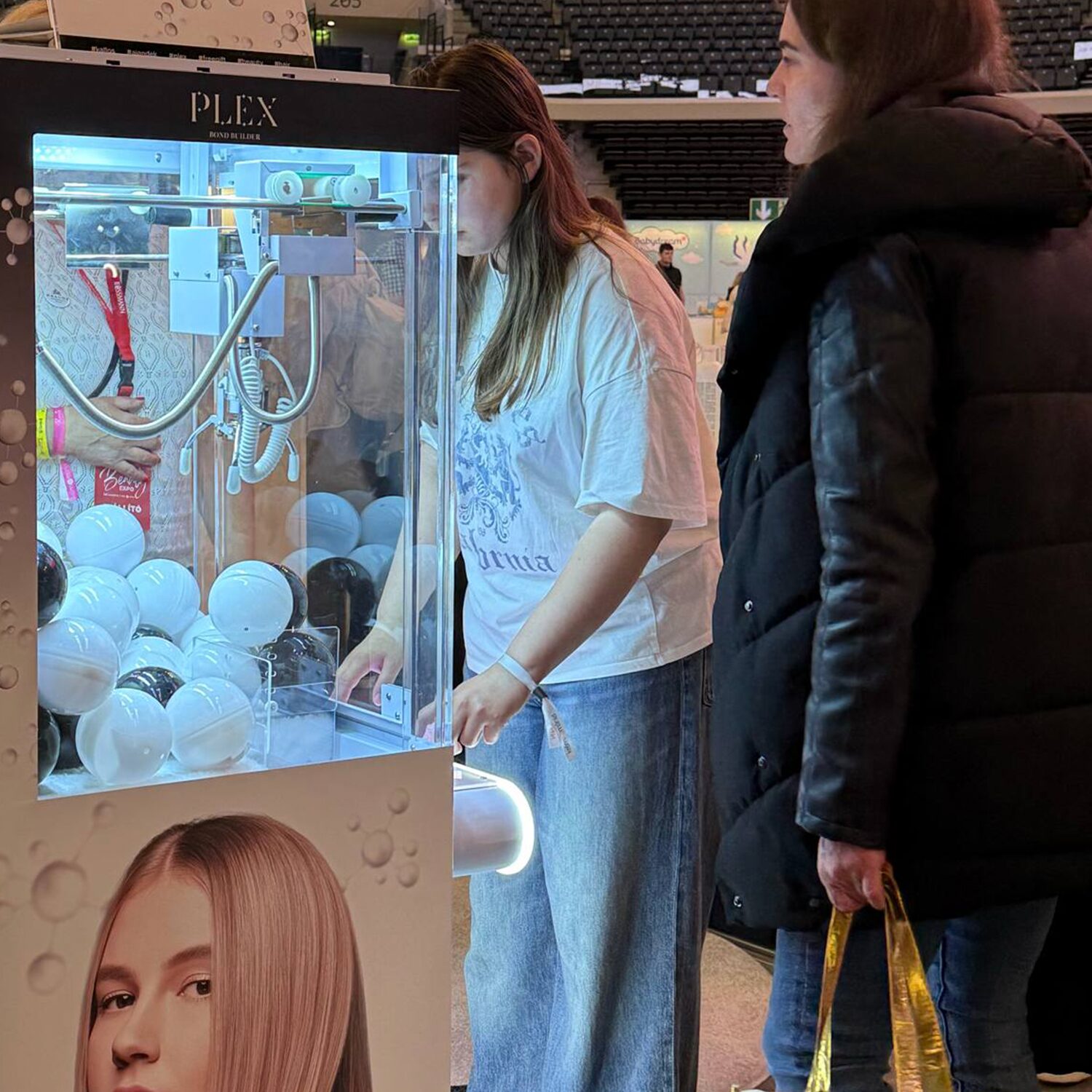 Claw Game at a live event — photo 2