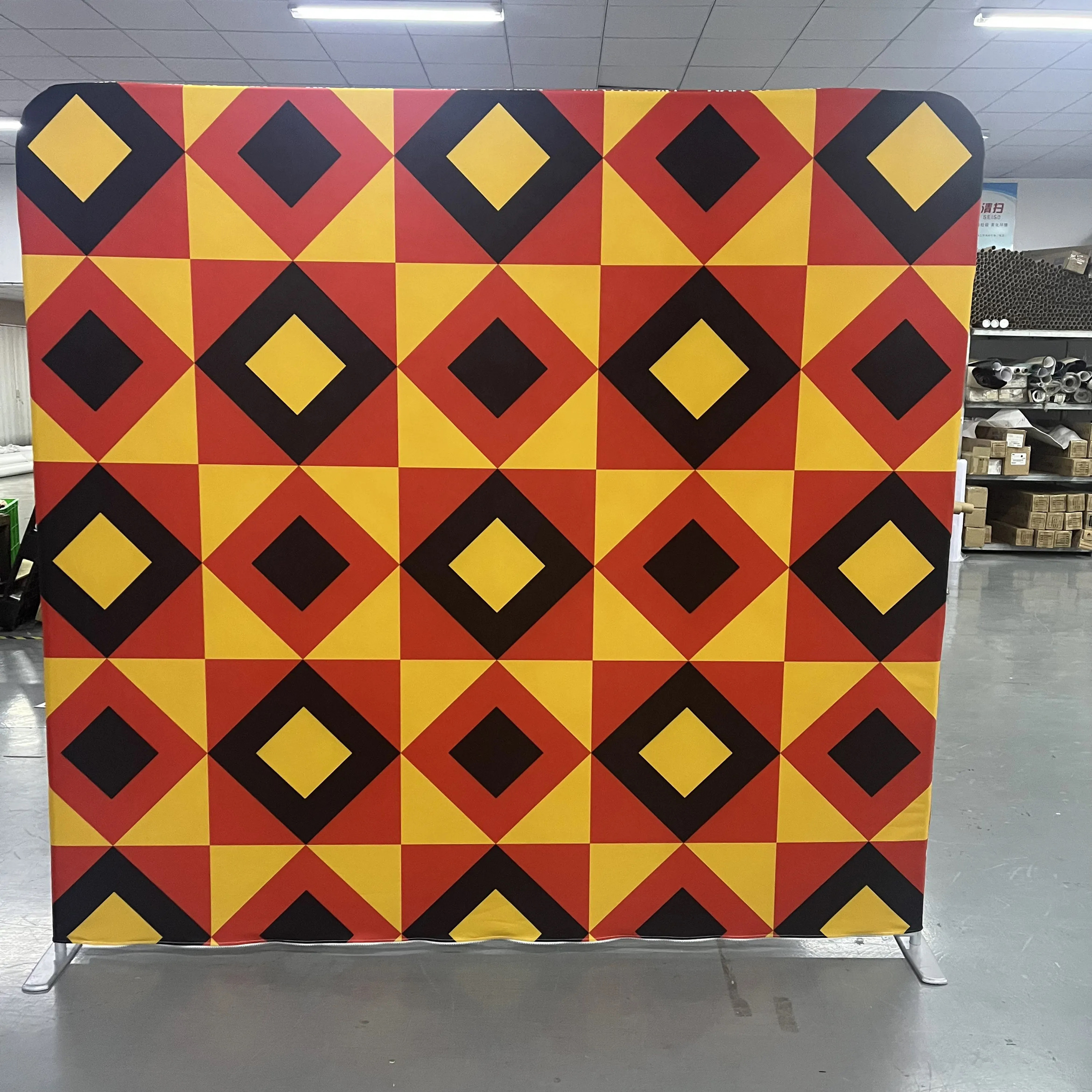 Retro Cube photo backdrop for events