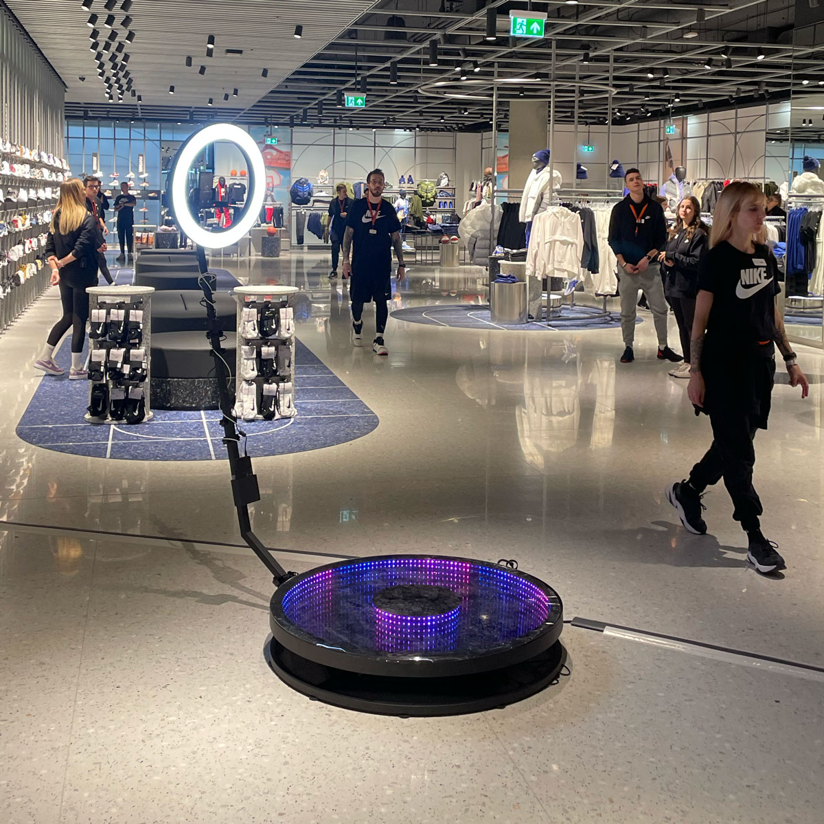 Infinity Spinner at a live event — photo 1