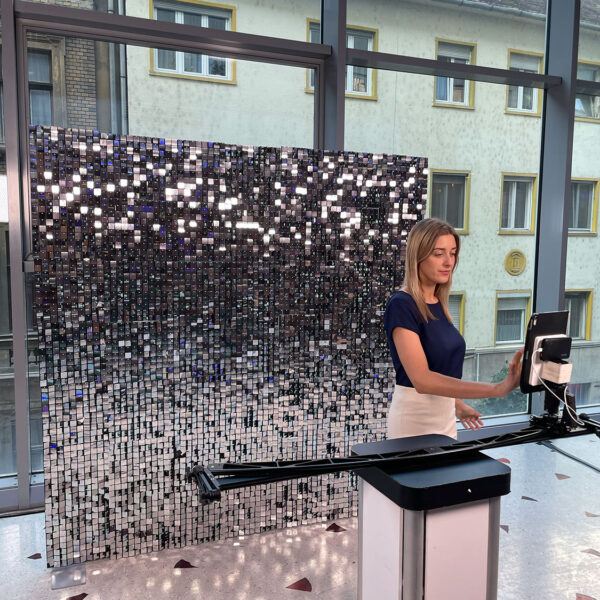 Slider at a live event — photo 1