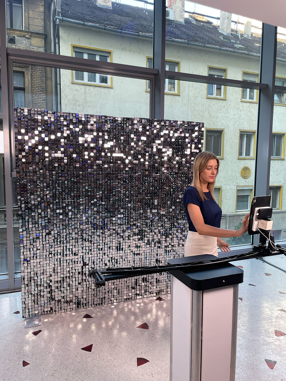 Slider at a live event — photo 3