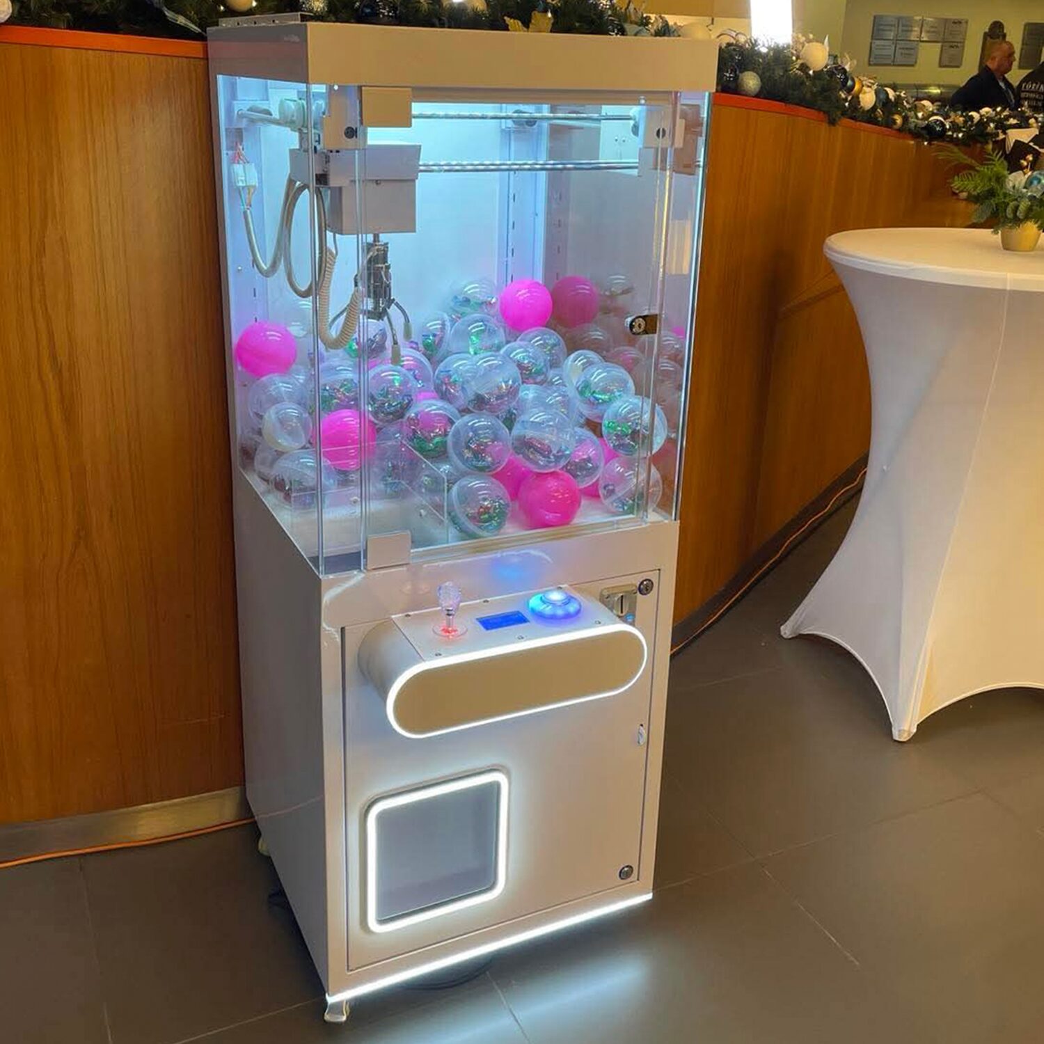 Claw Game — interactive event activation by Gifie