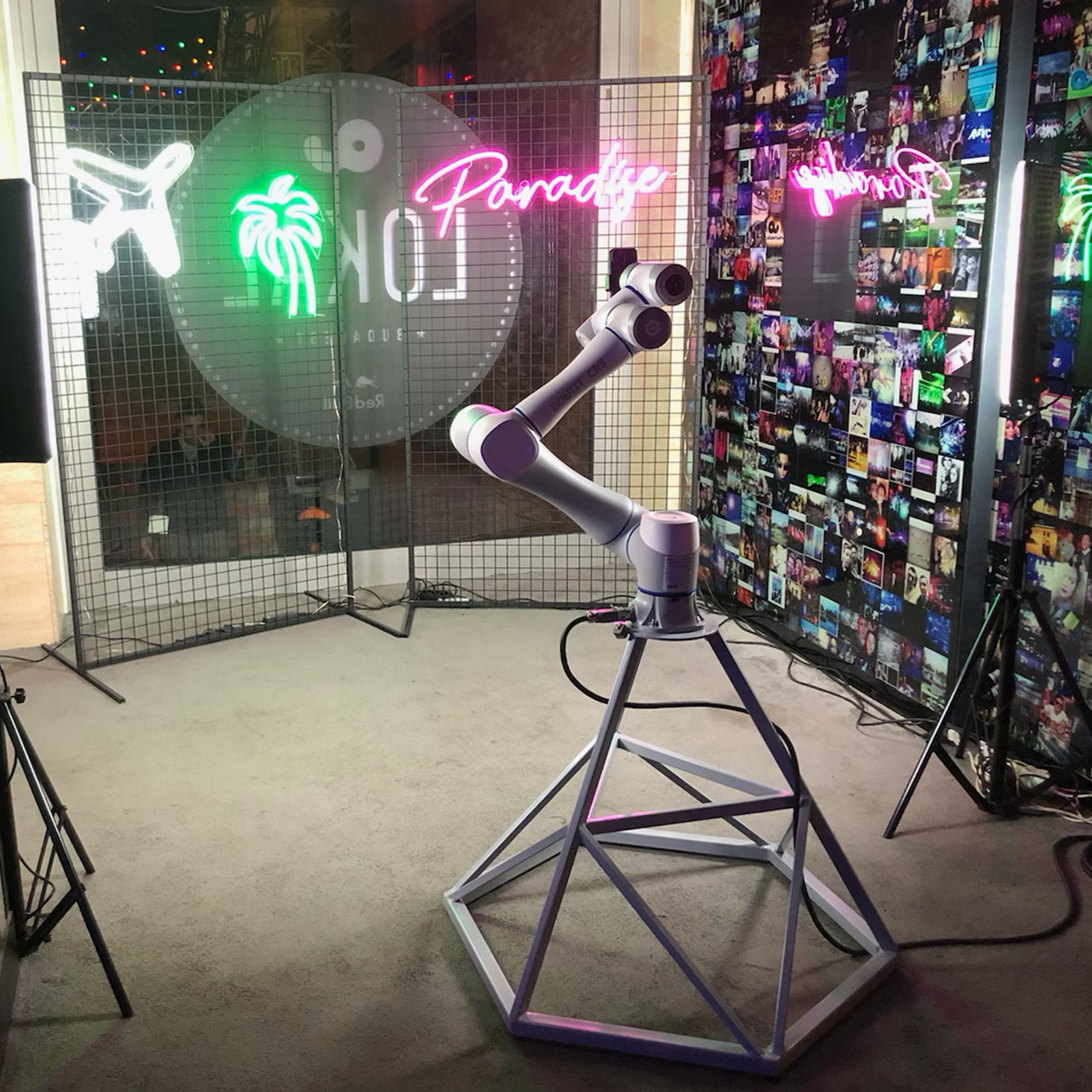 Glambot — interactive event activation by Gifie