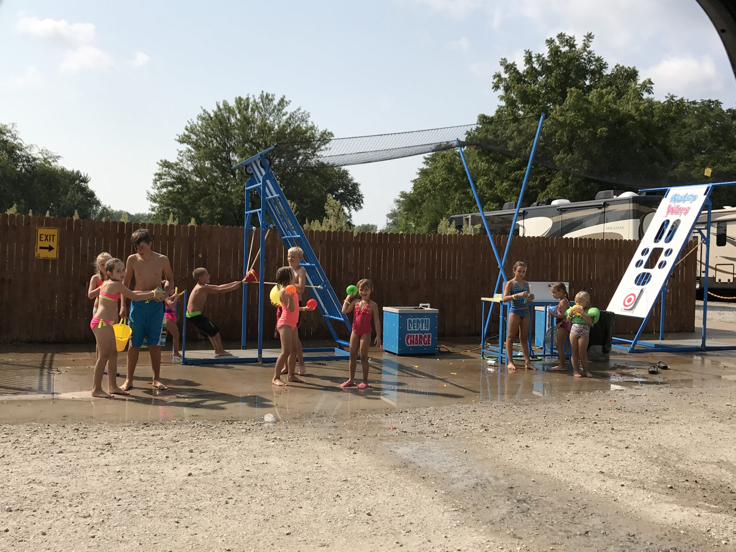 Splash Wars at a live event — photo 2