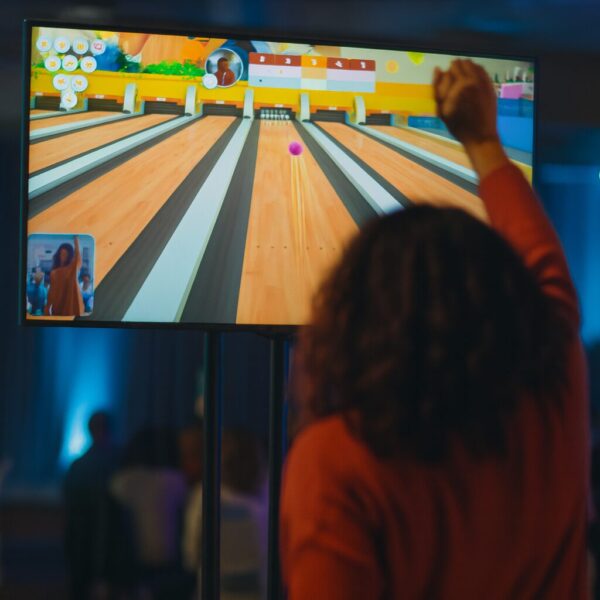 Virtual Bowling — interactive event activation by Gifie